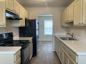 1508 Garland Way in Virginia Beach, VA - Building Photo