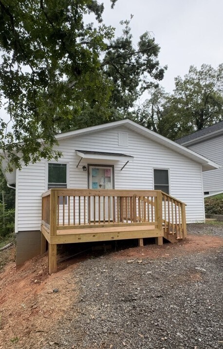 116 George St in Spartanburg, SC - Building Photo