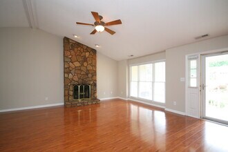 132 Bibb Dr in Madison, AL - Building Photo - Building Photo
