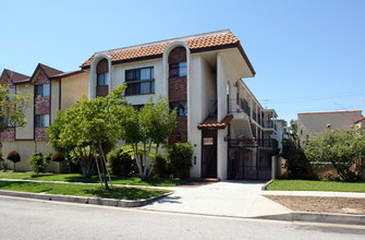 1023 Thompson Ave in Glendale, CA - Building Photo - Building Photo