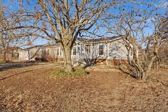 101 E Broadway in Cashion, OK - Building Photo - Building Photo