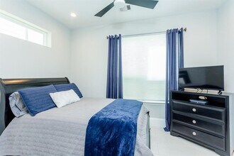411 N Nagle St in Houston, TX - Building Photo - Building Photo