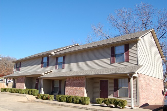 3210 Phoenix Ave-Unit -C in Fort Smith, AR - Building Photo - Building Photo