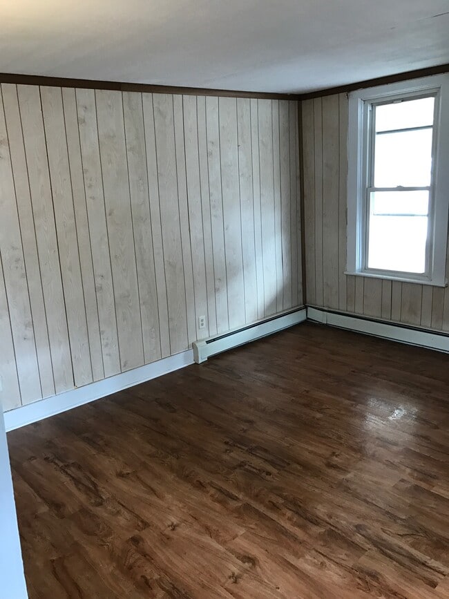 6 W Shore St, Unit 1 in Little Falls, NY - Building Photo - Building Photo
