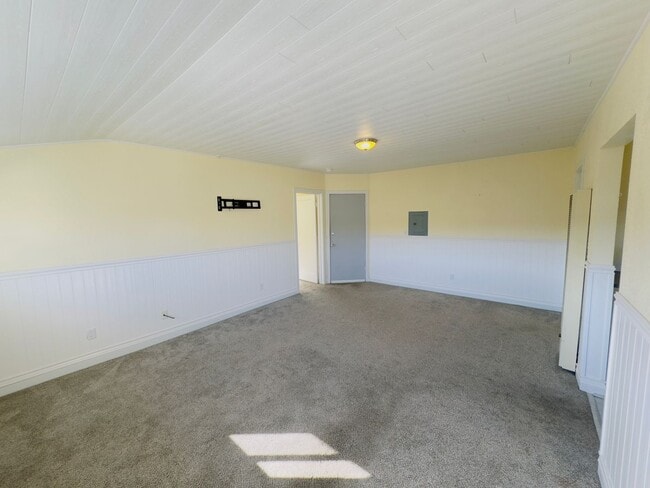 830 Fifth Ave in San Rafael, CA - Building Photo - Building Photo