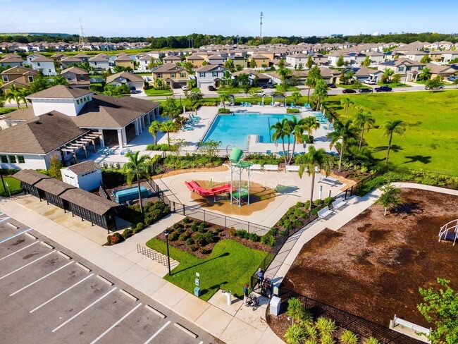 3719 Daisy Bloom Pl in Tampa, FL - Building Photo - Building Photo