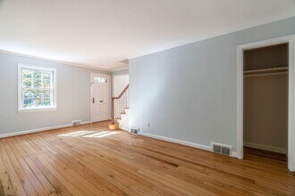 4505 Conifer Ln in Bethesda, MD - Building Photo - Building Photo