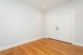 19 Forest St, Unit 23 in Cambridge, MA - Foto de edificio - Building Photo