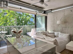 533 Richmond St W in Toronto, ON - Building Photo - Building Photo