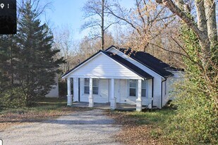 944 N Franklin Ave, Unit 4 - 121 in Cookeville, TN - Building Photo