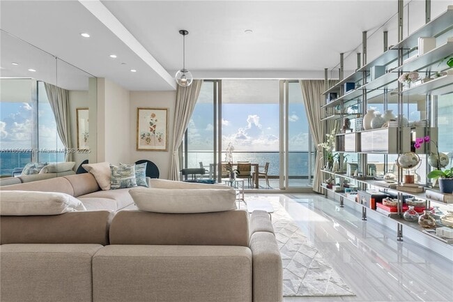 17901 Collins Ave, Unit 2103 in Sunny Isles Beach, FL - Building Photo - Building Photo