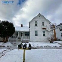1820 Whipple St in Eau Claire, WI - Building Photo