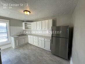 202 Crosby St-Unit -2 in Akron, OH - Building Photo - Building Photo