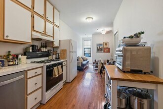 817 Park Ave in Hoboken, NJ - Building Photo - Building Photo