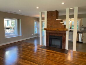46 Grindstaff Dr in Asheville, NC - Building Photo - Building Photo