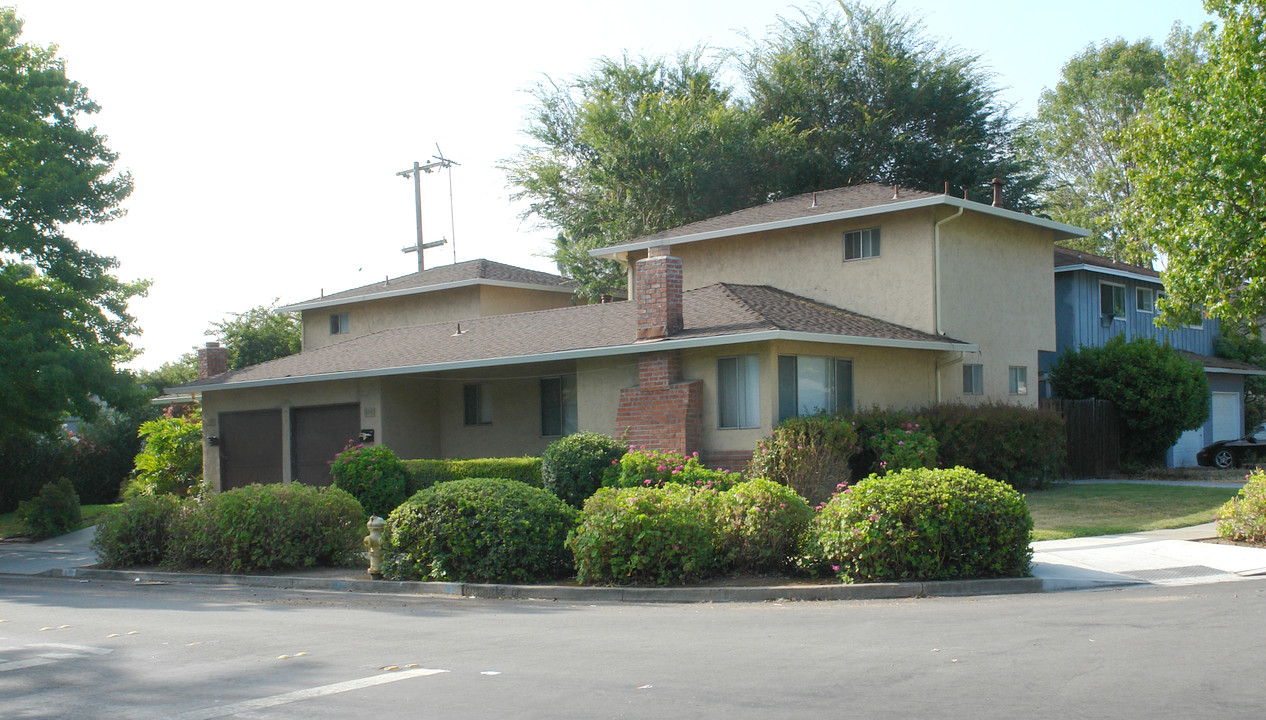 4144-4146 Barrymore Dr in San Jose, CA - Building Photo