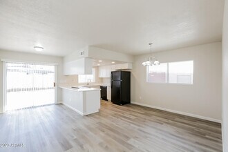 3522 W Malapai Dr in Phoenix, AZ - Building Photo - Building Photo