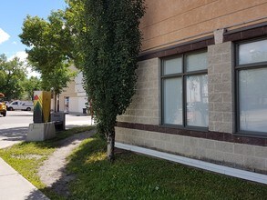 8920 118 Av NW in Edmonton, AB - Building Photo - Building Photo