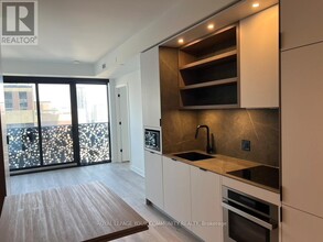 55-2355 Charles St E in Toronto, ON - Building Photo - Building Photo