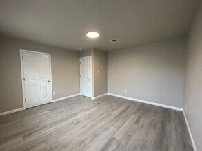 6019 Bedford Dr in Beaumont, TX - Building Photo - Building Photo