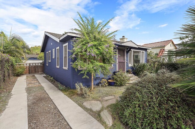 2132 Glencoe Ave in Los Angeles, CA - Building Photo - Building Photo