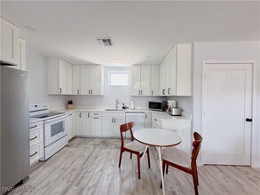 1308 Rosemary Ln in Naples, FL - Building Photo - Building Photo