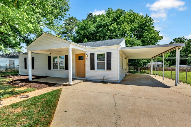 1018 Fairway Dr NW in Huntsville, AL - Building Photo - Building Photo