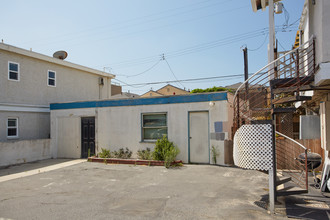 1400 Ocean Ave in Seal Beach, CA - Building Photo - Building Photo