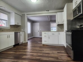 200 Gold Ave NW in Grand Rapids, MI - Building Photo - Building Photo