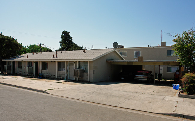 2842 E Hammond Ave in Fresno, CA - Building Photo - Building Photo