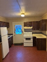 46 Court St in Morristown, VT - Building Photo