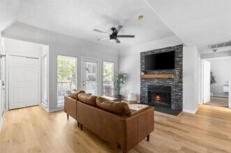 3105 San Jacinto St in Dallas, TX - Foto de edificio - Building Photo