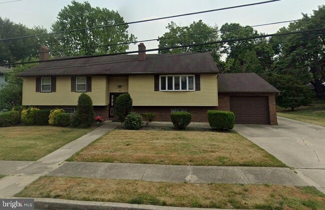 property at 300 New St W
