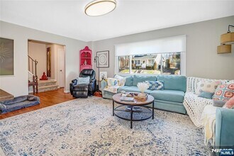 12 Maple Ave in Waldwick, NJ - Building Photo - Building Photo