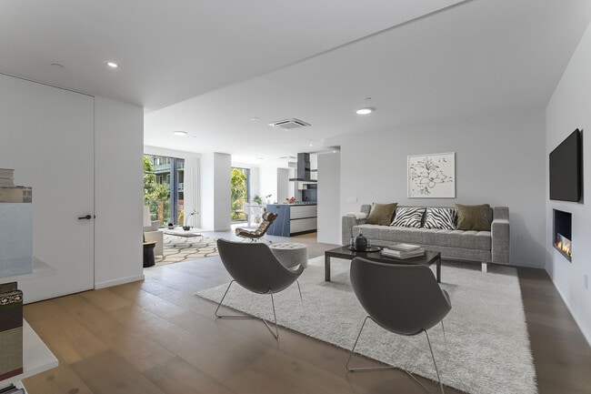 property at 1618 Hilts Ave