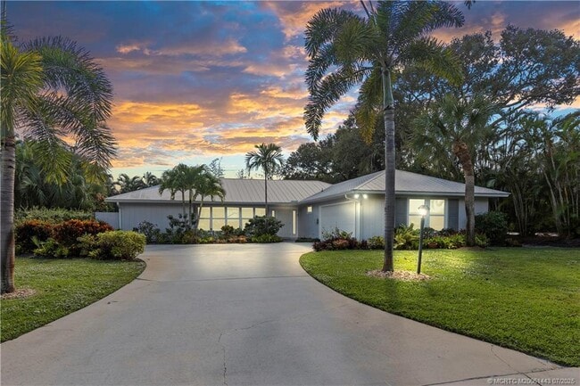 property at 7 Riverview Dr