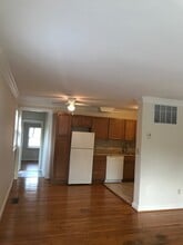 627 N Nelson St in Arlington, VA - Foto de edificio - Building Photo