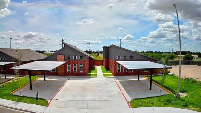 707 Pedro St in Mission, TX - Building Photo - Building Photo