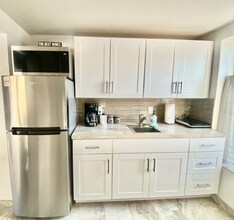 2416 E Mabel St in Tucson, AZ - Foto de edificio - Building Photo