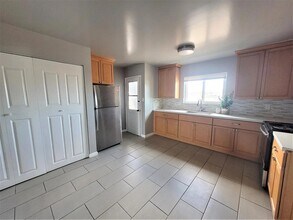 3301 Santa Clara Ave, Unit 1 in El Cerrito, CA - Building Photo - Building Photo