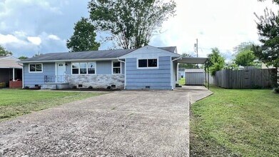4332 Lundy Ln in Chattanooga, TN - Building Photo - Building Photo