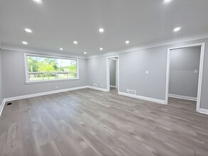 20 W 4th St in Hamilton, ON - Building Photo - Building Photo