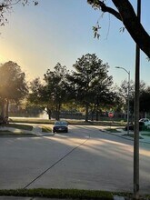 10714 Barker Lake in Cypress, TX - Building Photo - Building Photo