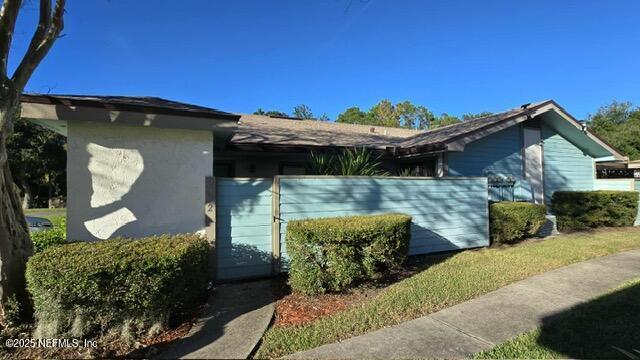 2302 Challenger Ct W in Atlantic Beach, FL - Building Photo