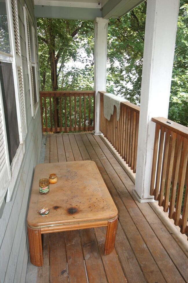 5406 Martin Ave in Austin, TX - Foto de edificio - Building Photo