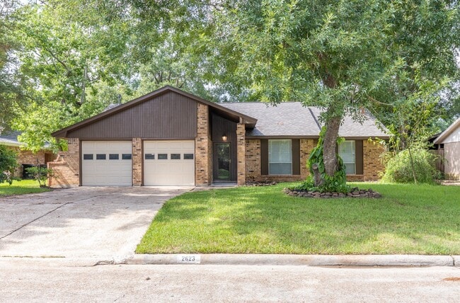 property at 2623 Longleaf Pines Ln