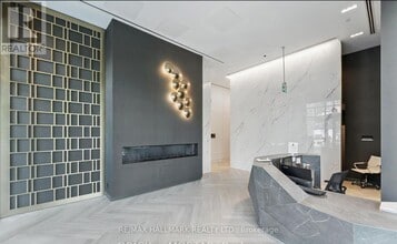 1 Hillsdale Ave W in Toronto, ON - Building Photo - Building Photo