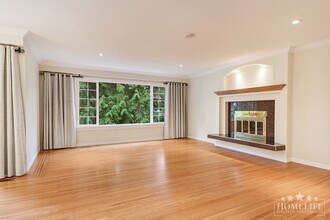 5674 Abbey Dr in Delta, BC - Building Photo - Building Photo