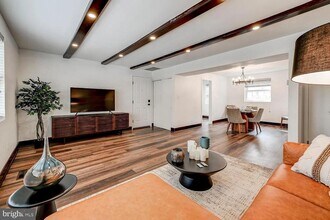 4014 Linkwood Rd in Baltimore, MD - Building Photo - Building Photo