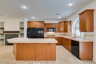 2473 Devotion Ridge Dr in Henderson, NV - Building Photo - Building Photo